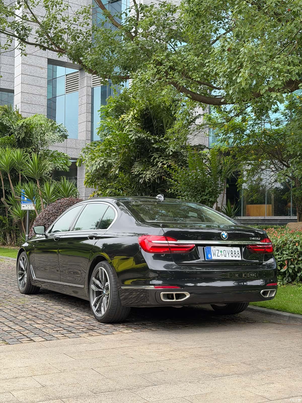 BMW 7 Series, 2017 10