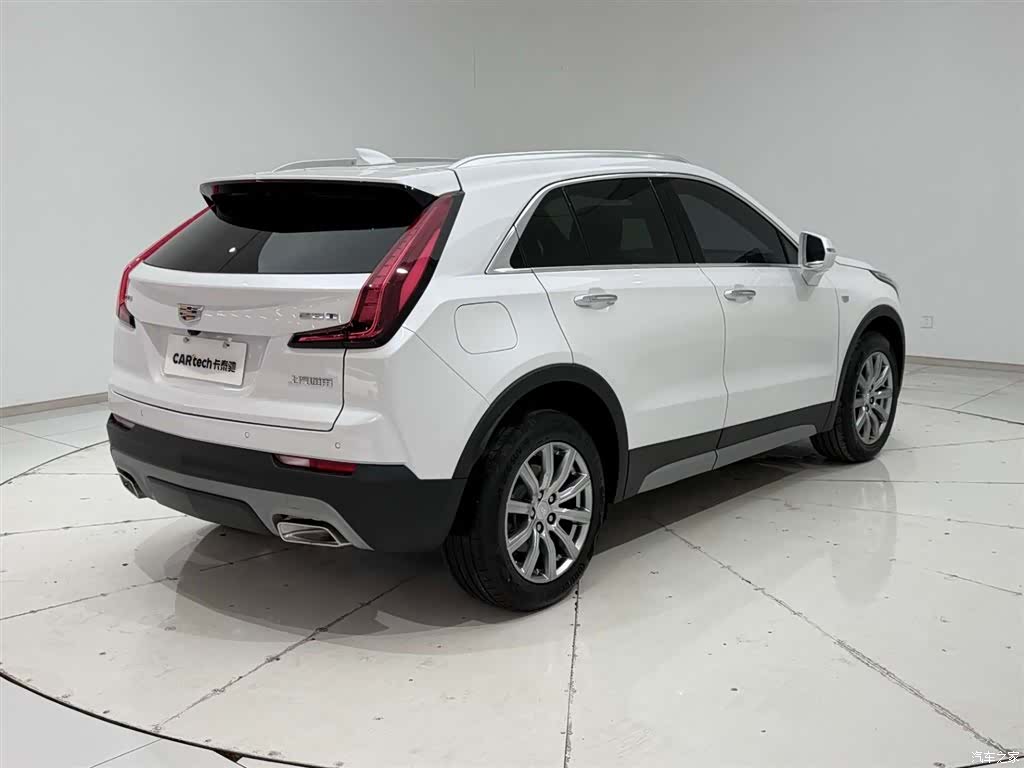 Cadillac XT4, 2023 8