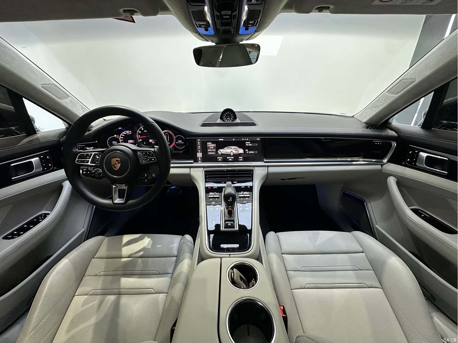 Porsche Panamera, 2020 11