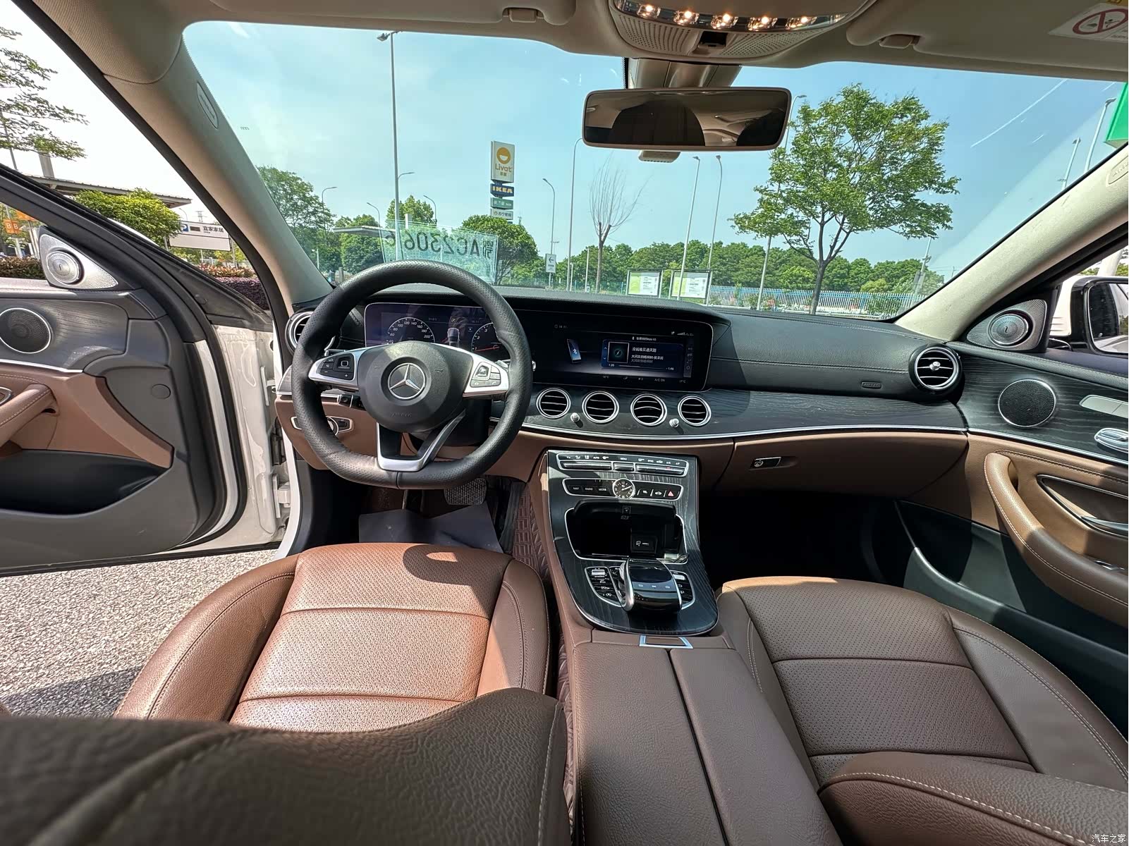 Mercedes-Benz E-Class, 2018 12