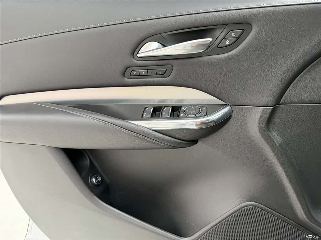 Cadillac XT4, 2023 21