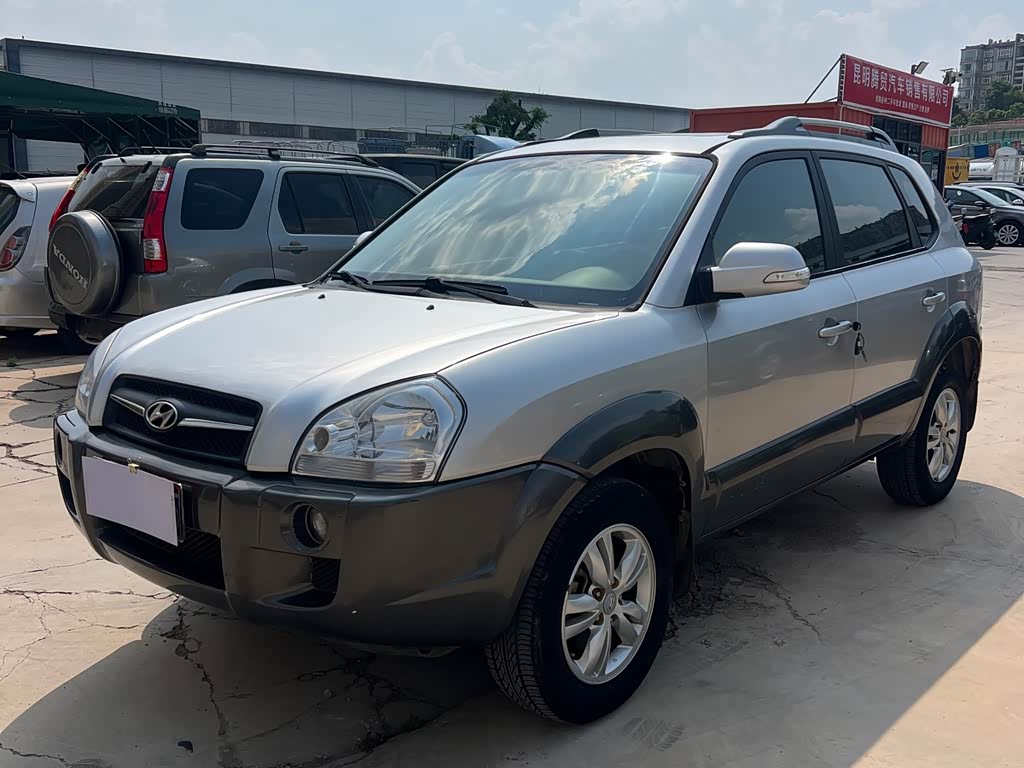 Hyundai Tucson 2009 2.0L AT
