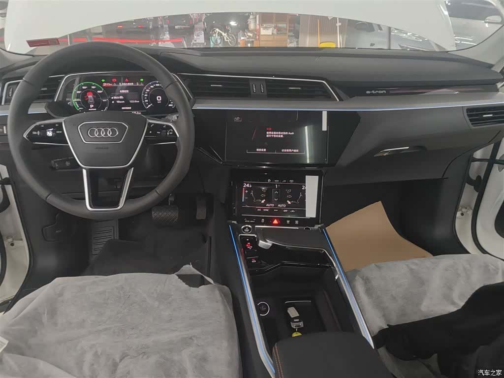Audi e-tron, 2025 10