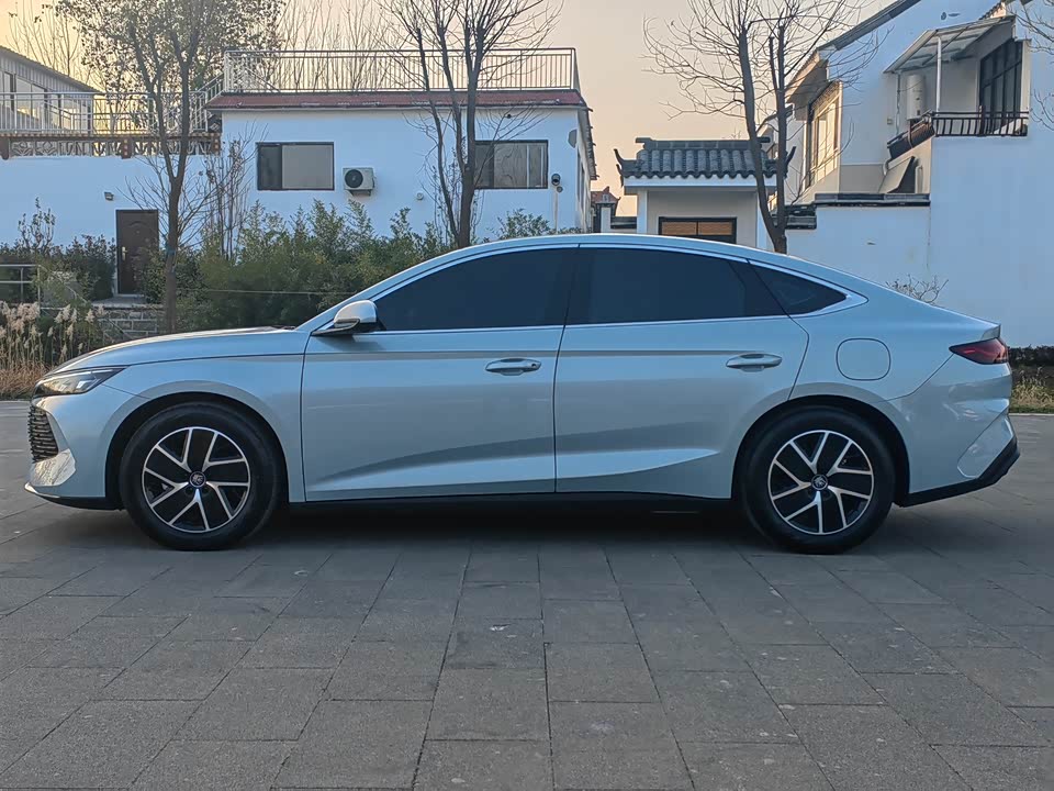 BYD Qin L