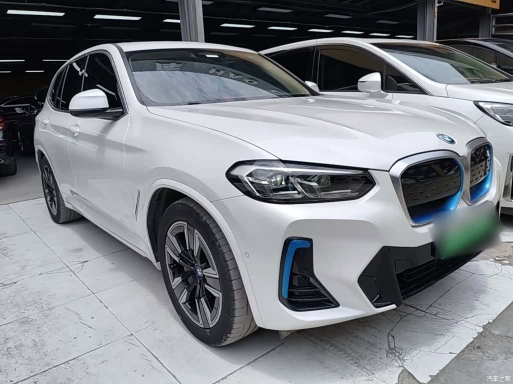BMW iX3, 2022 4
