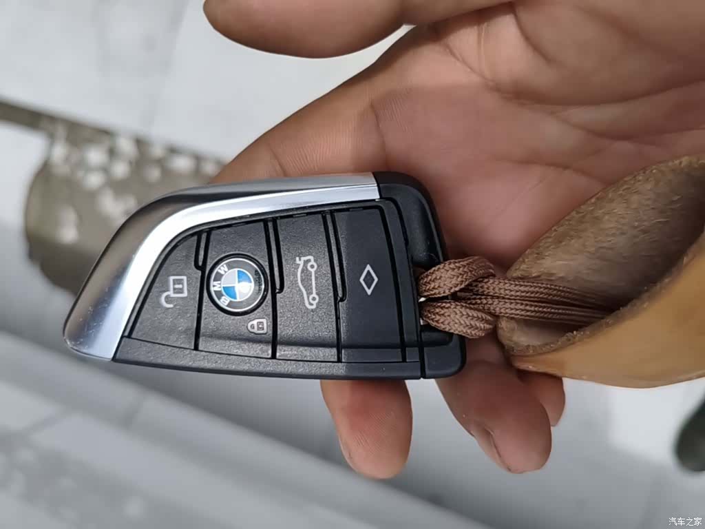 BMW iX3, 2022 9