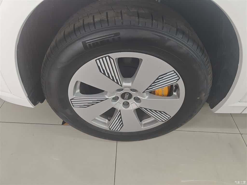 Audi e-tron, 2025 23