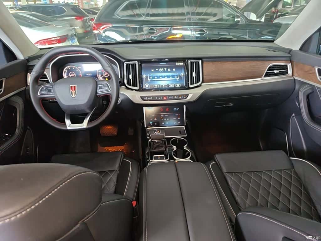 Hongqi HS7, 2020 10