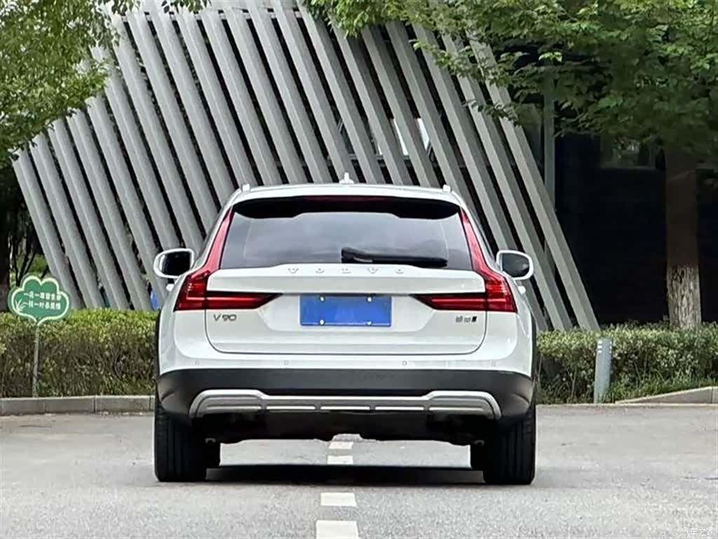 Volvo V90, 2021 4