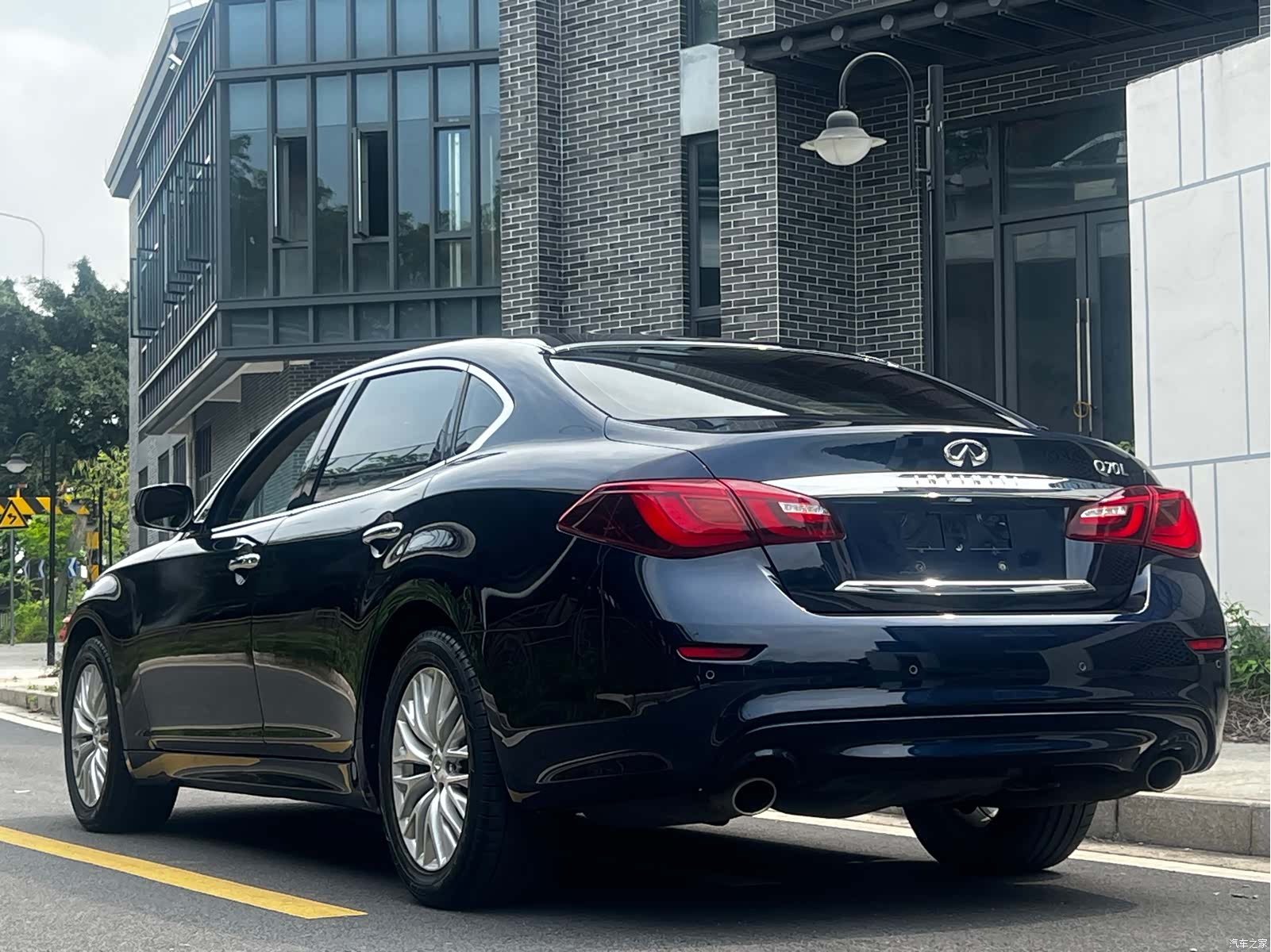Infiniti Q70, 2016 15
