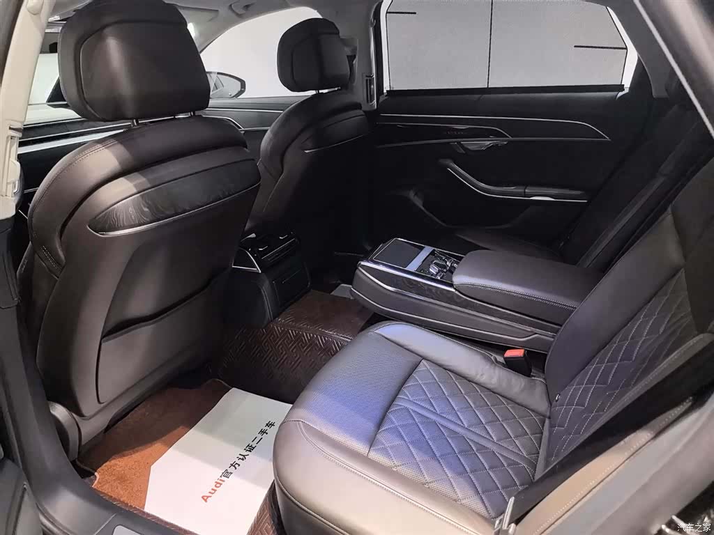 Audi A8L, 2024 все фото