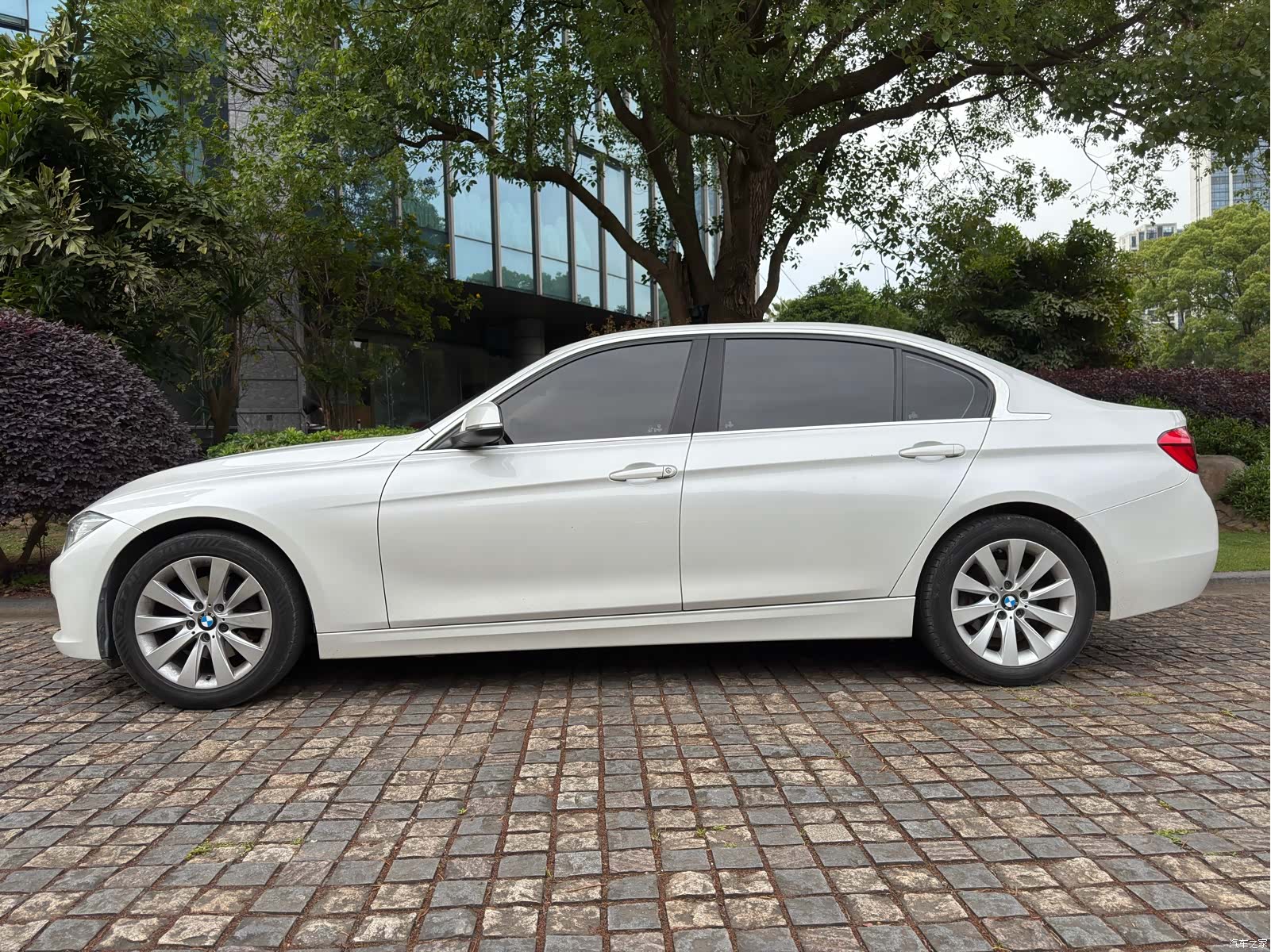 BMW 3 Series, 2016 3