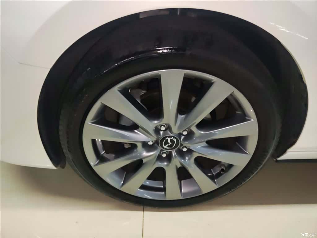 Mazda Mazda3, 2025 23