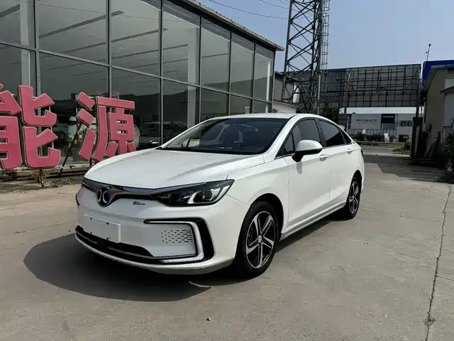 BAIC EU5 2019 — купить из Китая под заказ