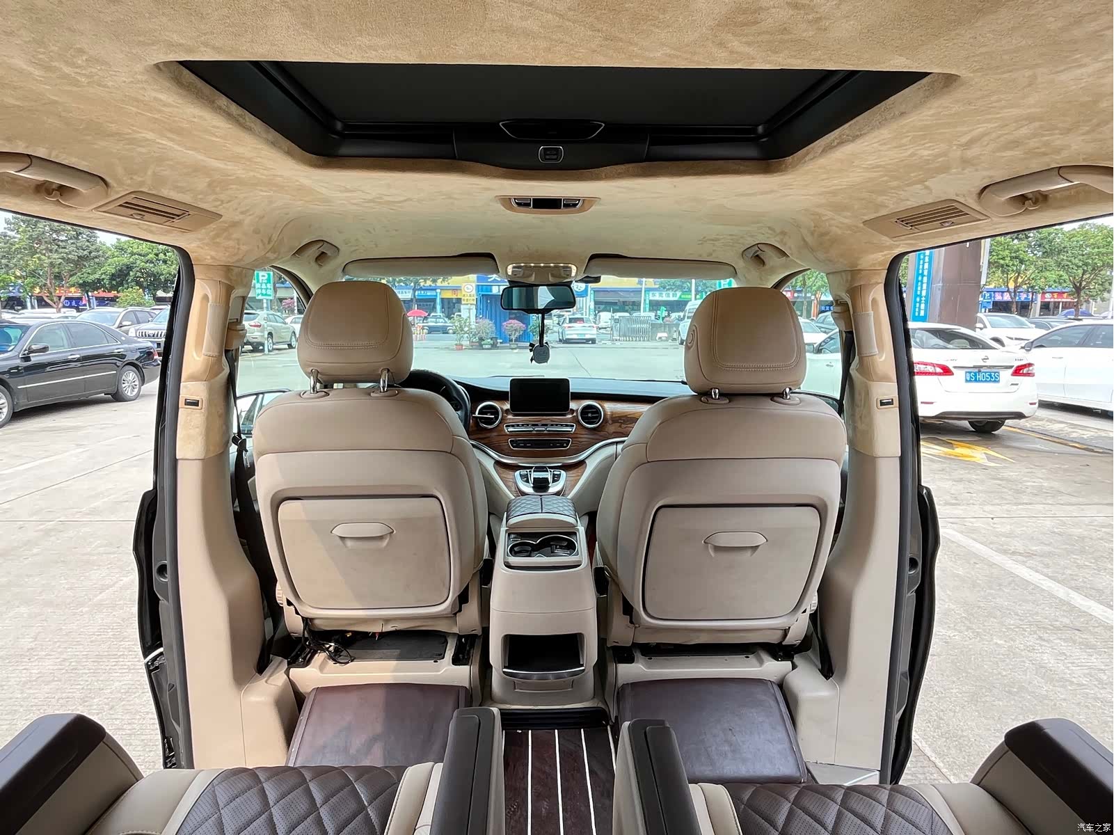 Mercedes-Benz V-Class, 2019 12