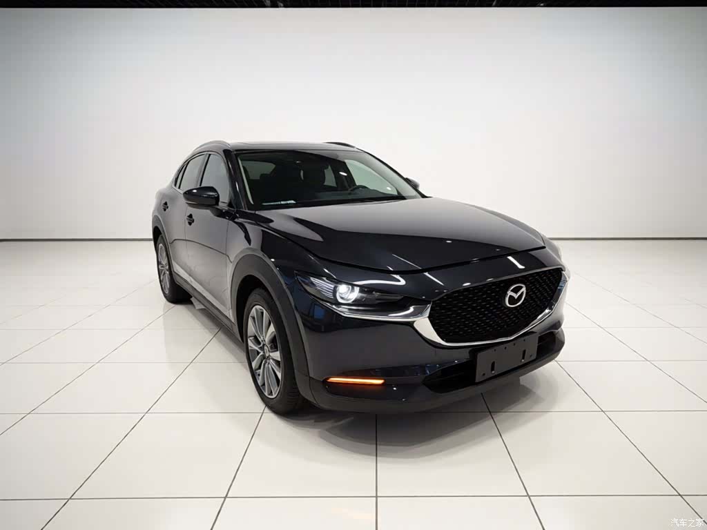 Mazda CX-30, 2021 4