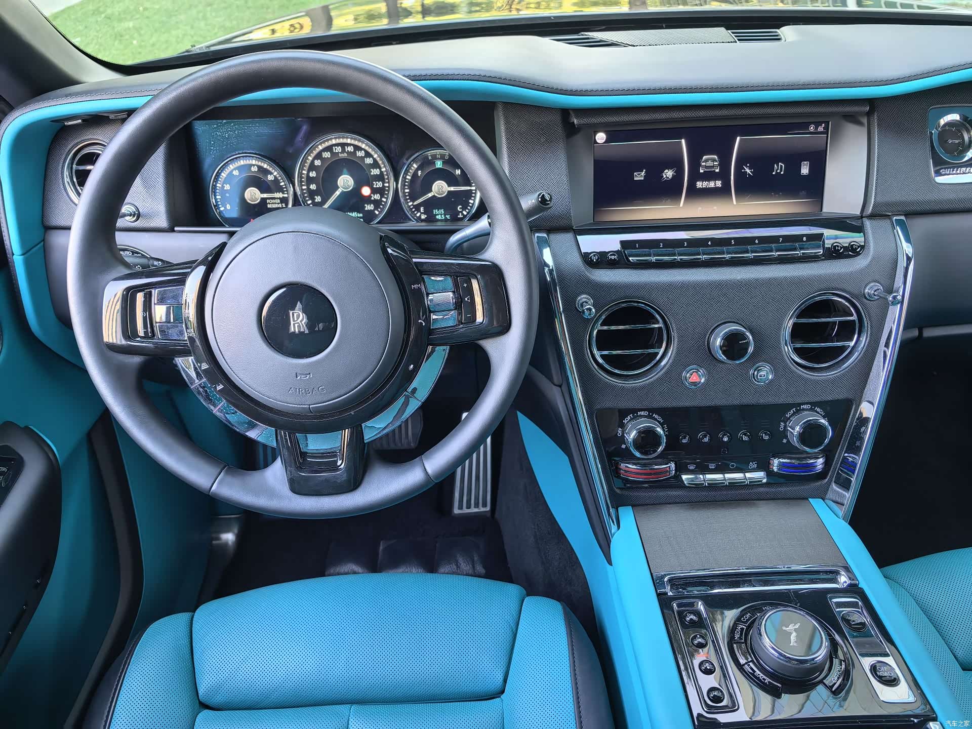 Rolls-Royce Cullinan, 2022 31