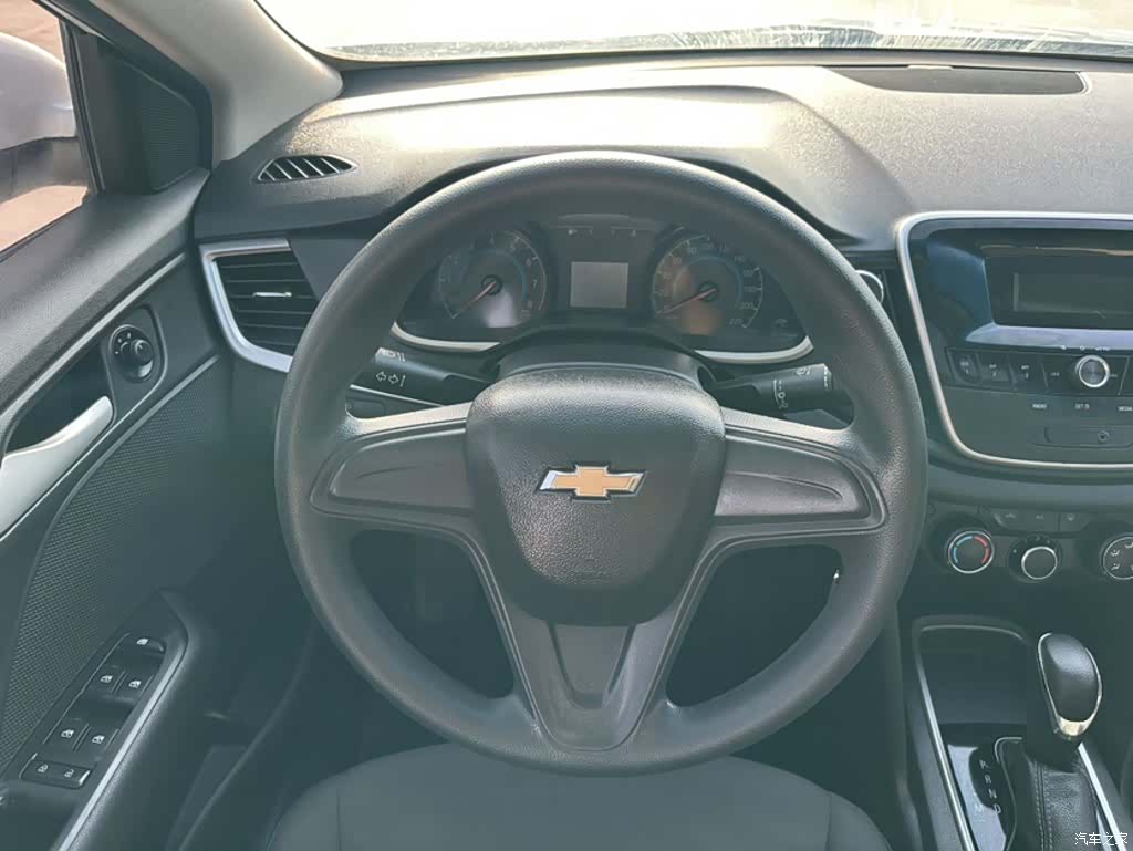 Chevrolet 320, 2018 14
