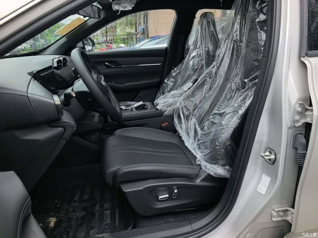 DongFeng L7, 2026 15