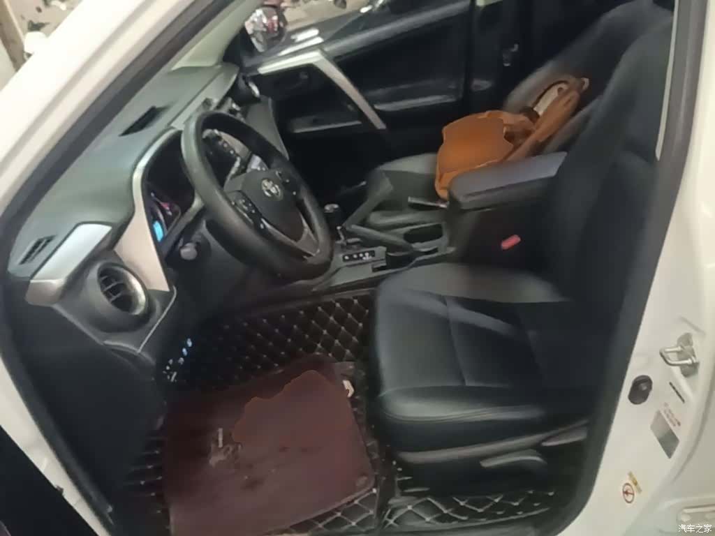 Toyota RAV4, 2017 15