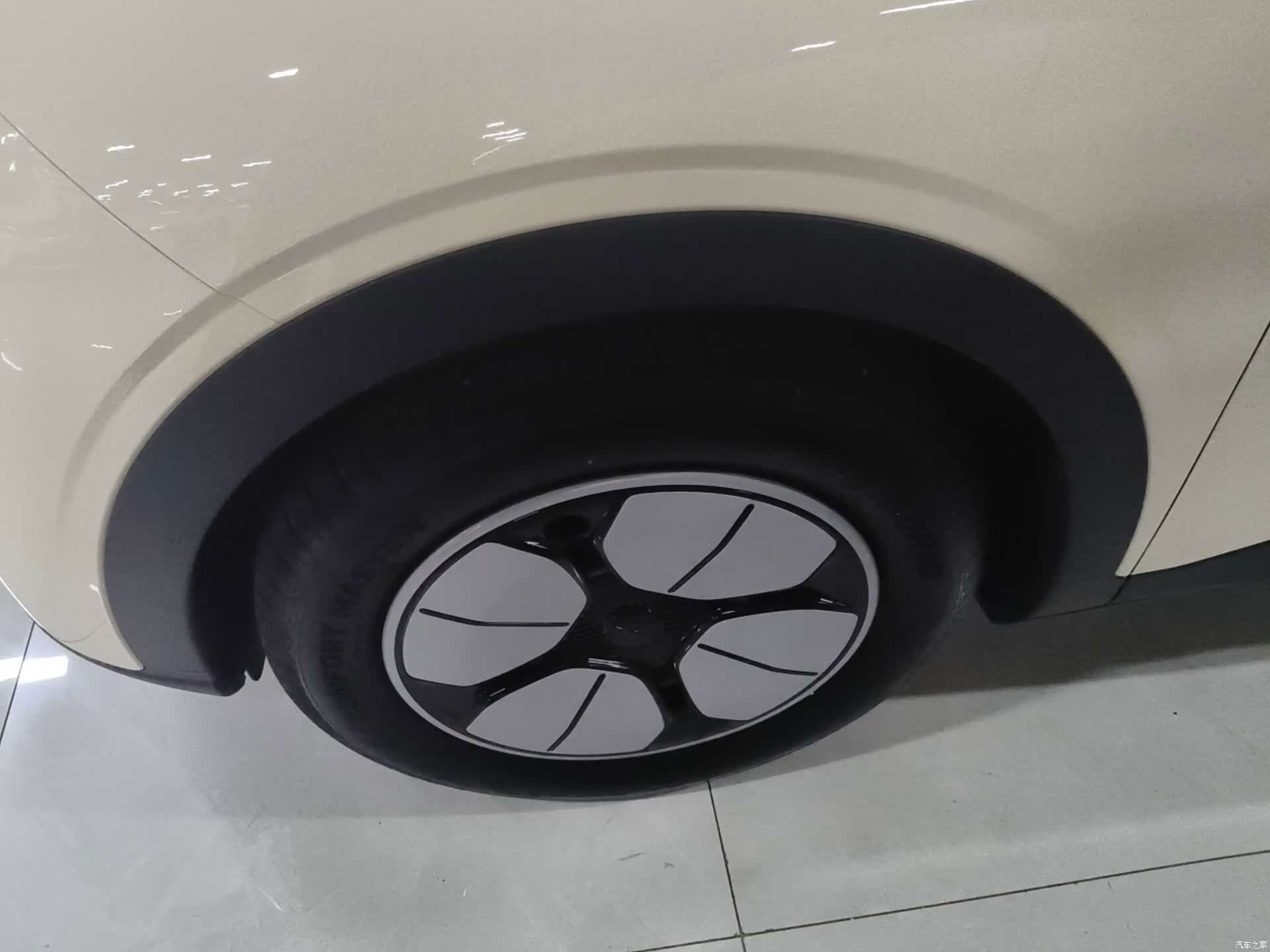 Geely Xingyuan, 2025 11