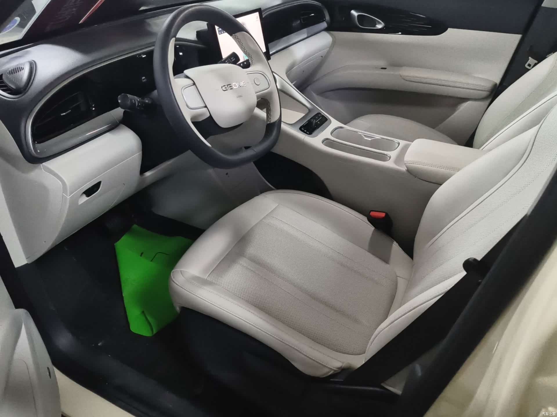 Geely Xingyuan, 2025 13