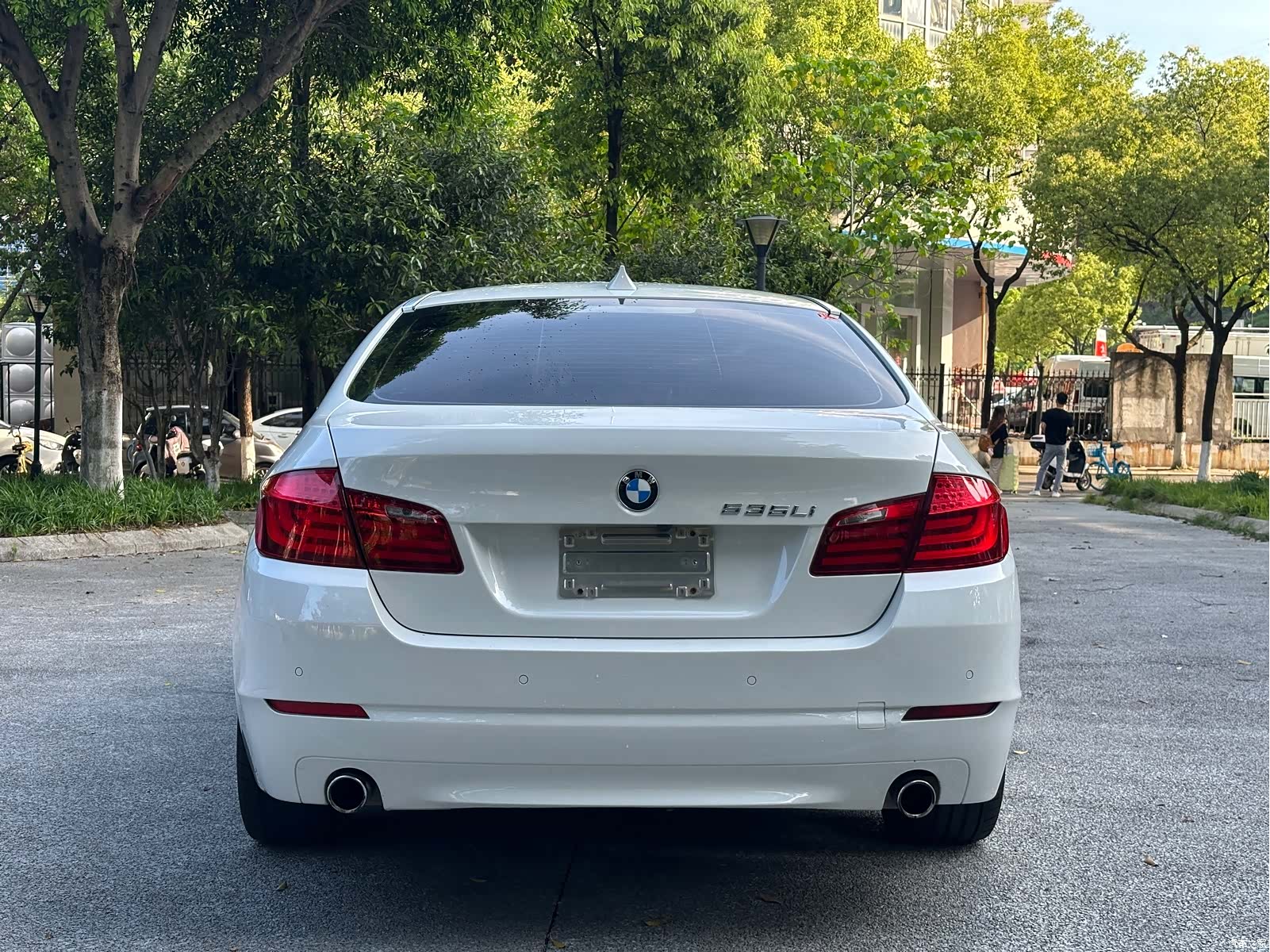 BMW 5 Series, 2011 6