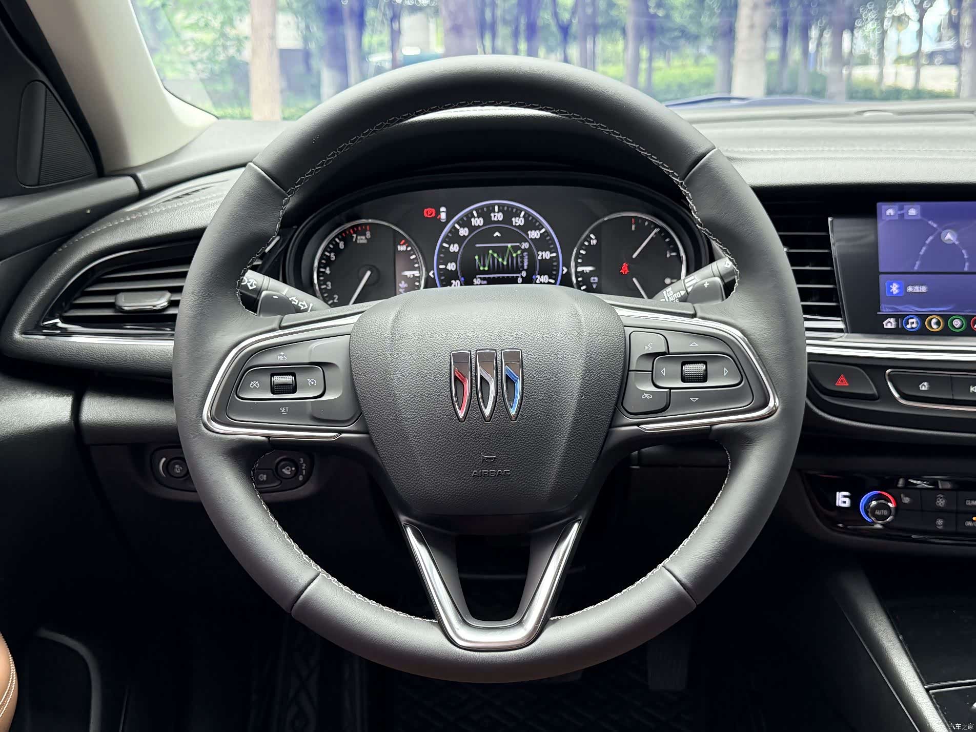 Buick Regal, 2025 11