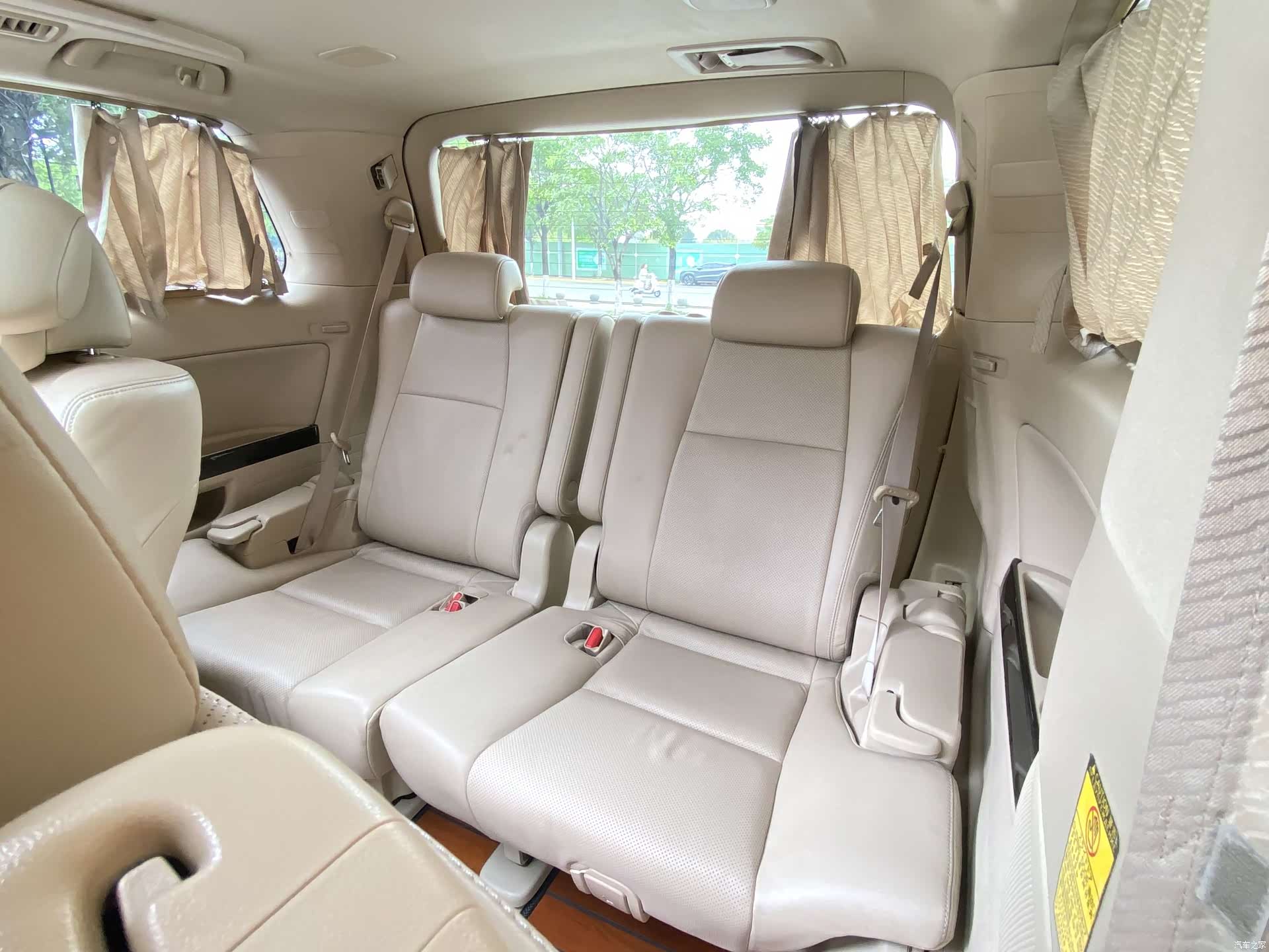 Toyota Alphard, 2012 23