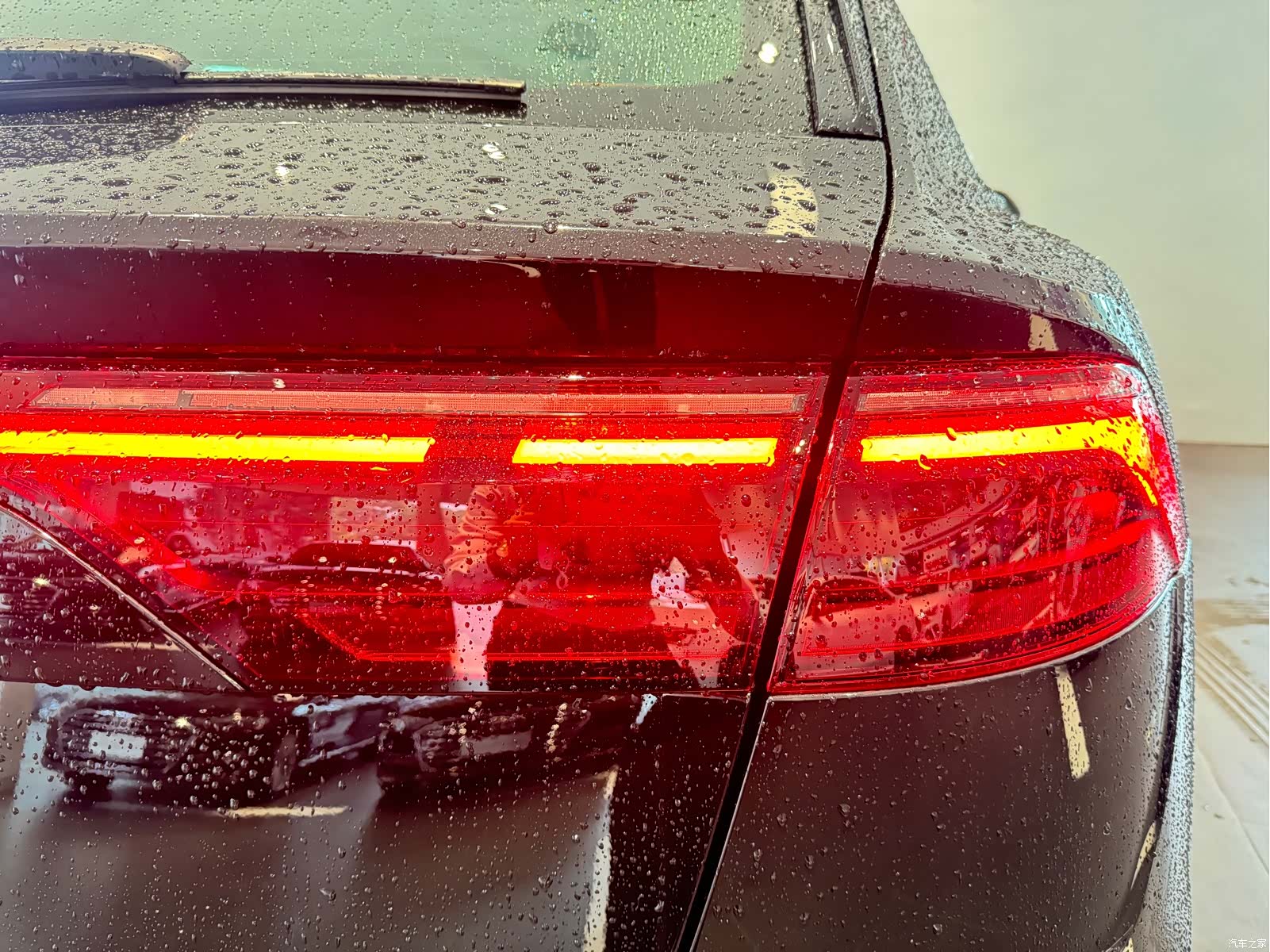 Audi Q8, 2025 11