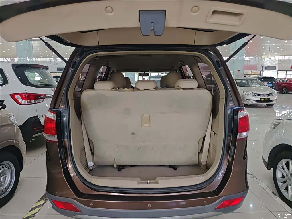 Wuling 730, 2014 19