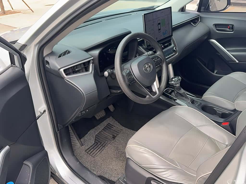 Toyota Frontlander, 2023 17
