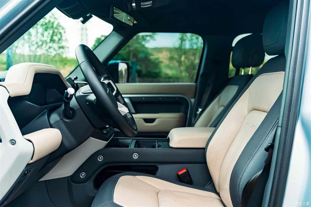 Land Rover Defender, 2022 18