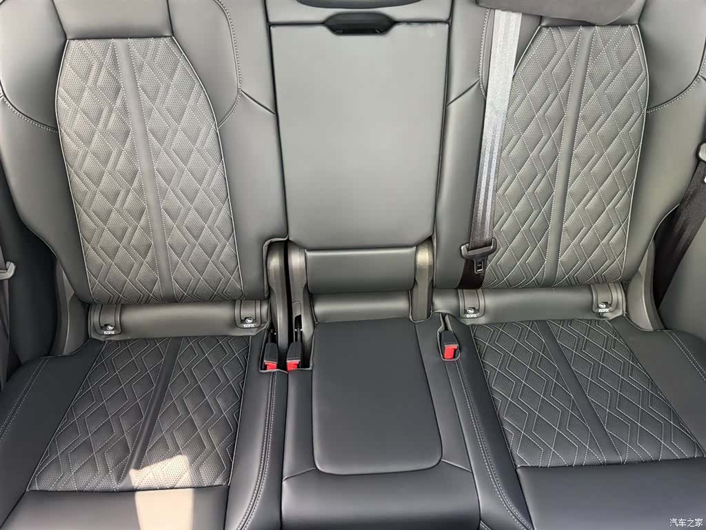 Audi Q5L, 2026 6