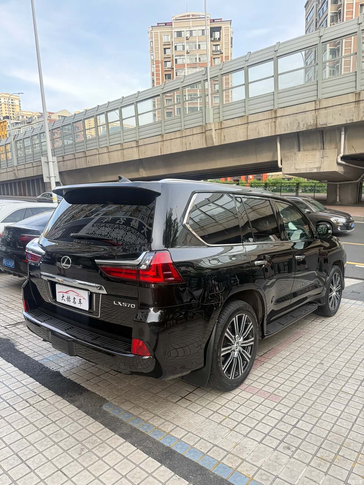 Lexus LX, 2019 6
