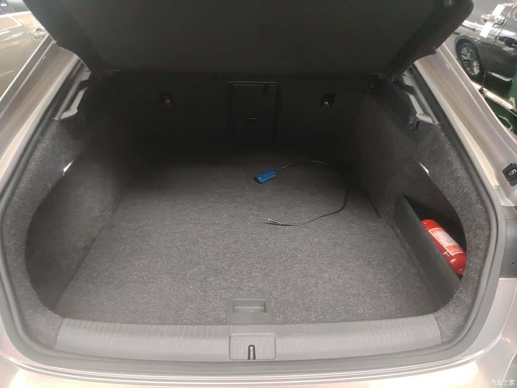 Volkswagen CC, 2019 19