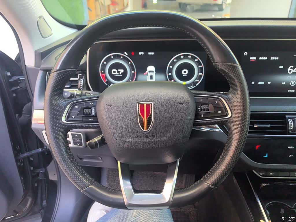 Hongqi HS5, 2020 11