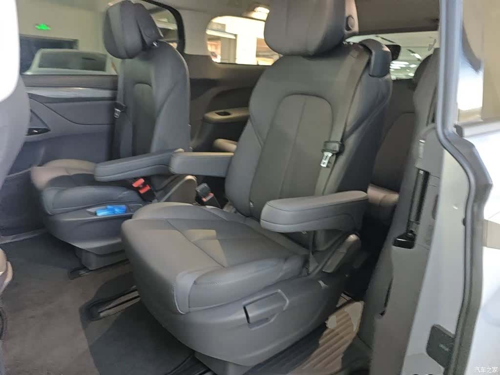 Buick GL8, 2025 17