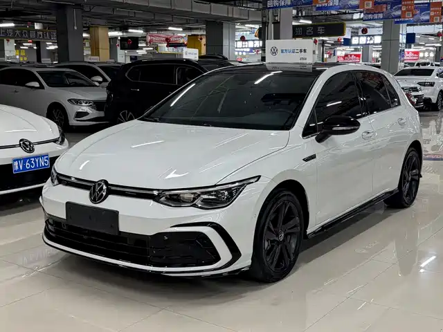 Volkswagen Golf 2022 — купить из Китая под заказ