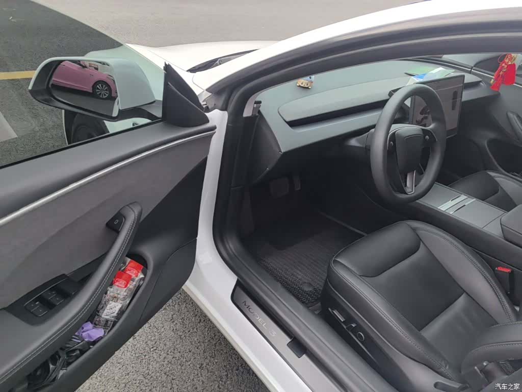 Tesla Model 3, 2024 16