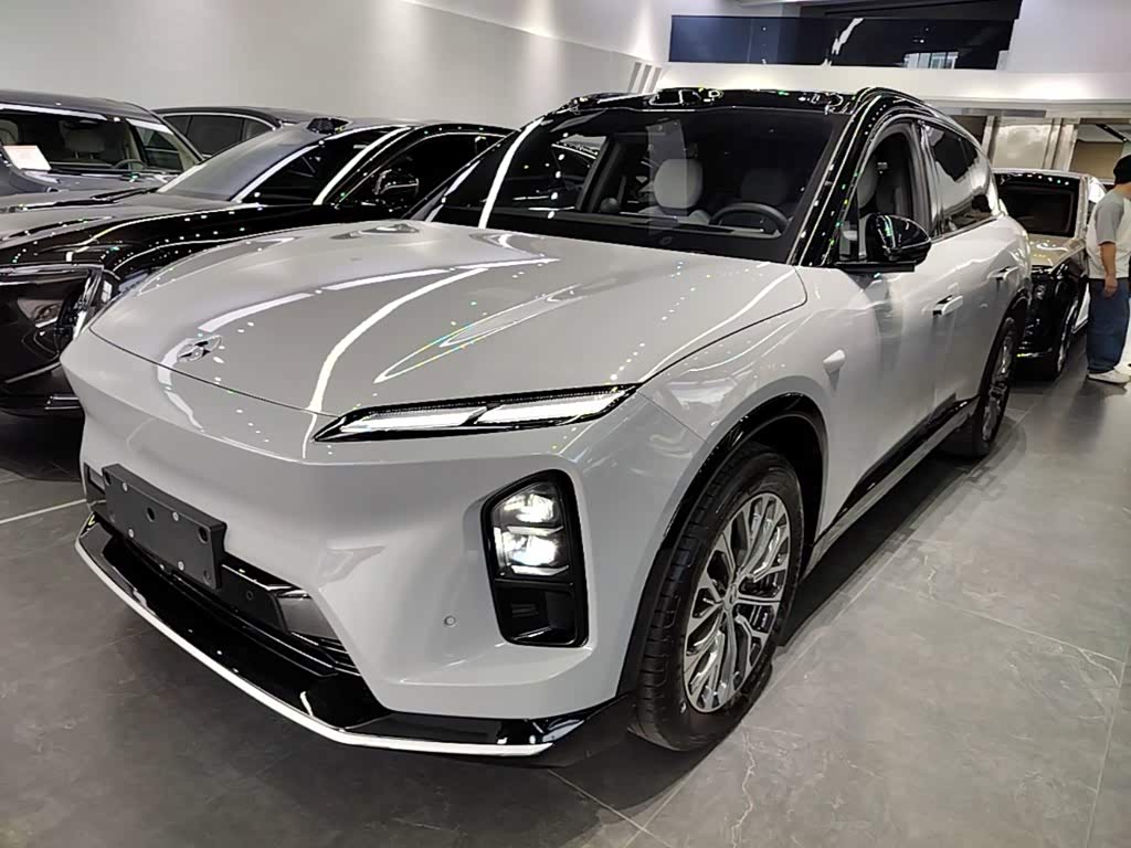 NIO ES6