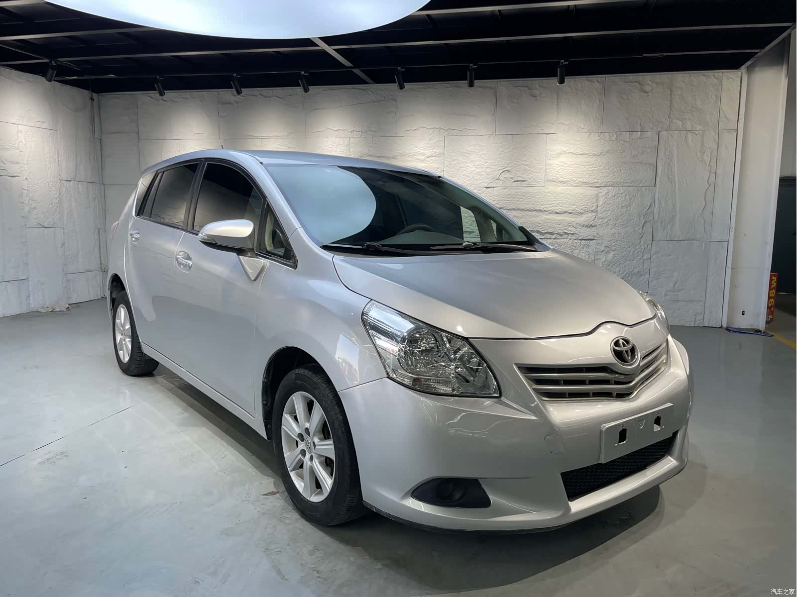 Toyota 180E, 2015 3