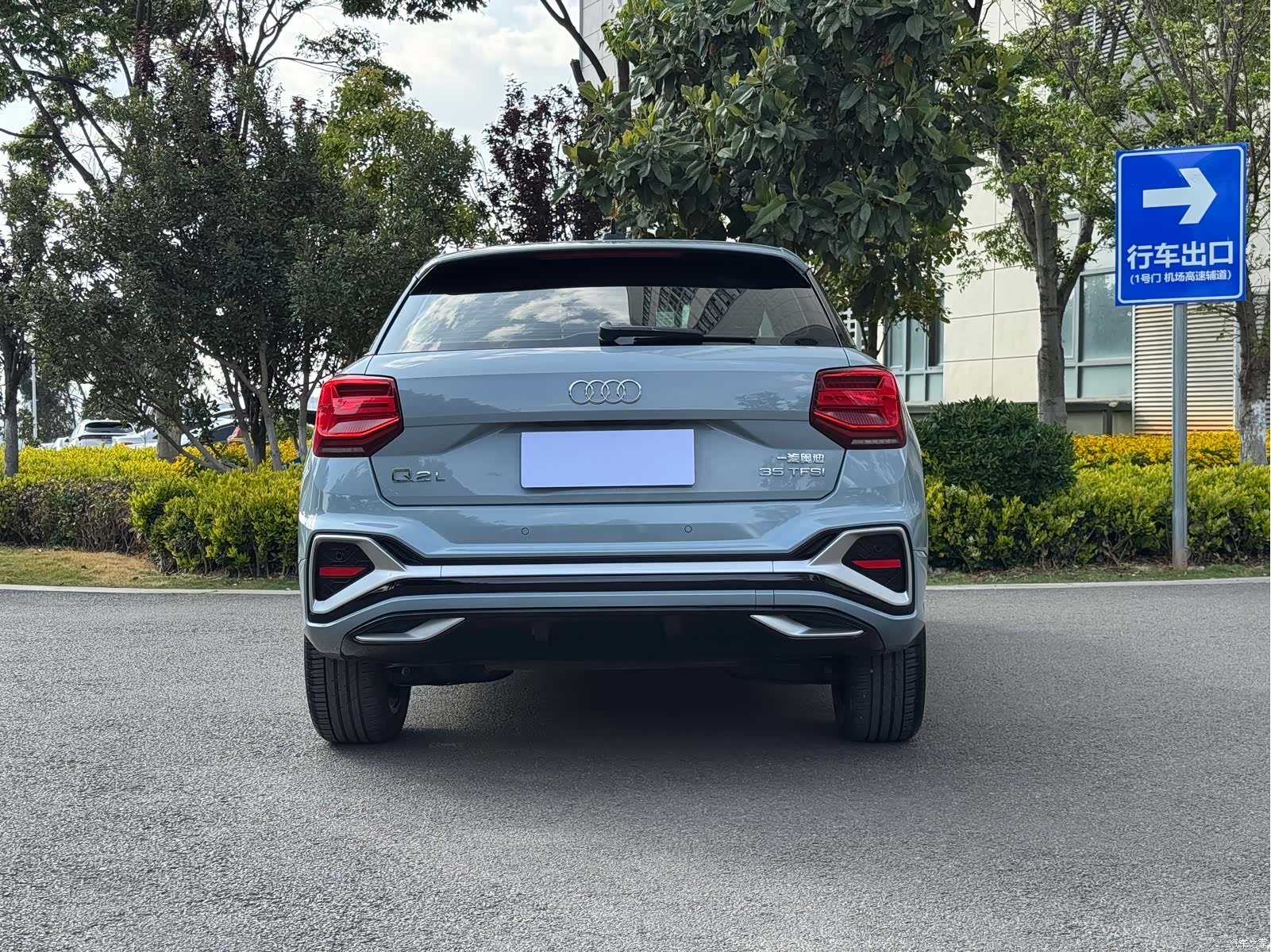 Audi Q2L, 2024 все фото