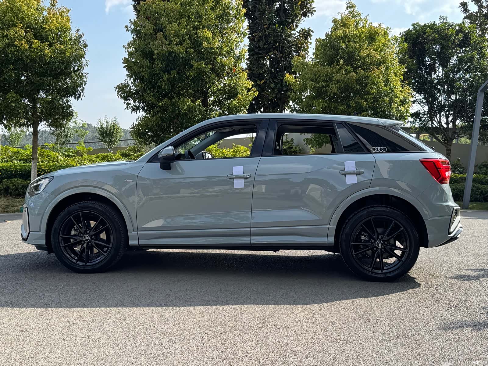 Audi Q2L, 2024 4