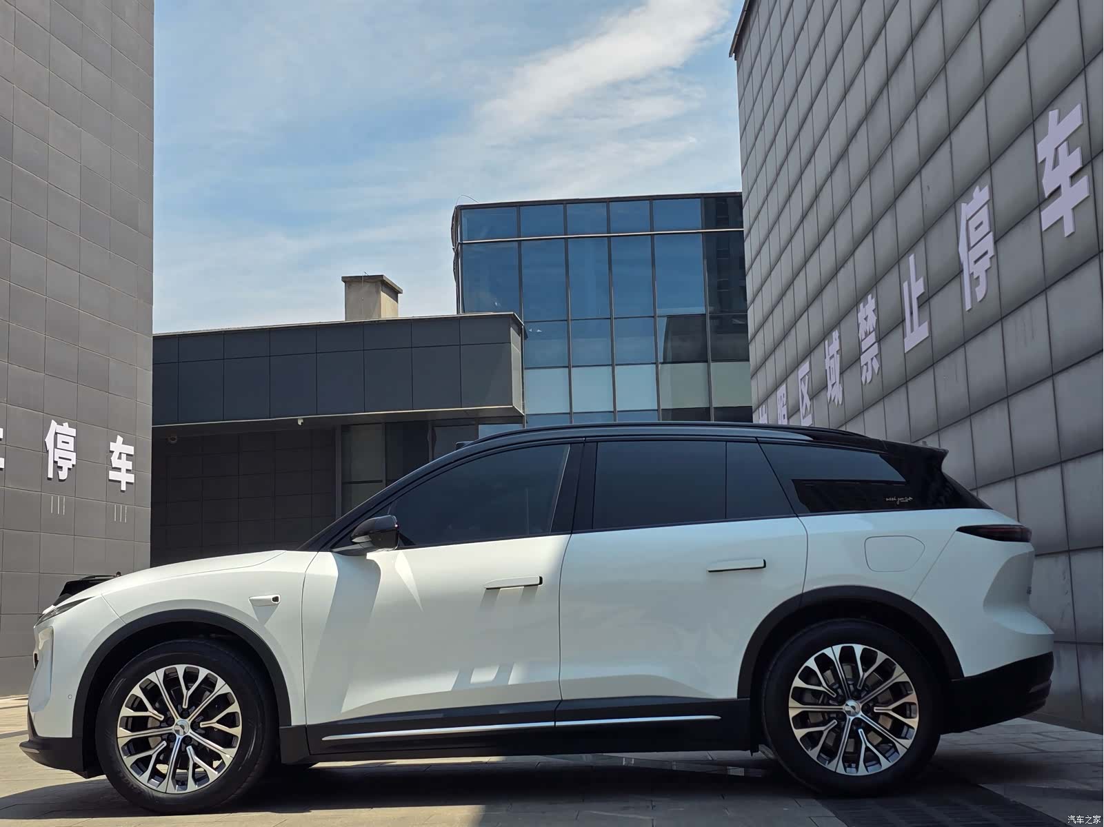 NIO ES6, 2025 8