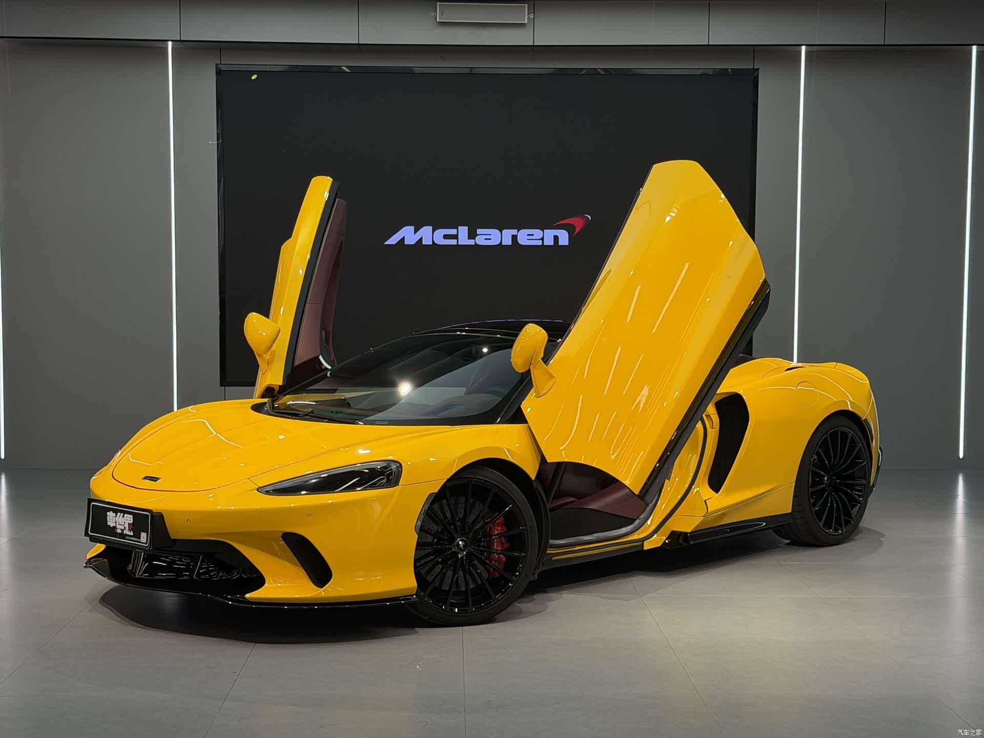 McLaren GT