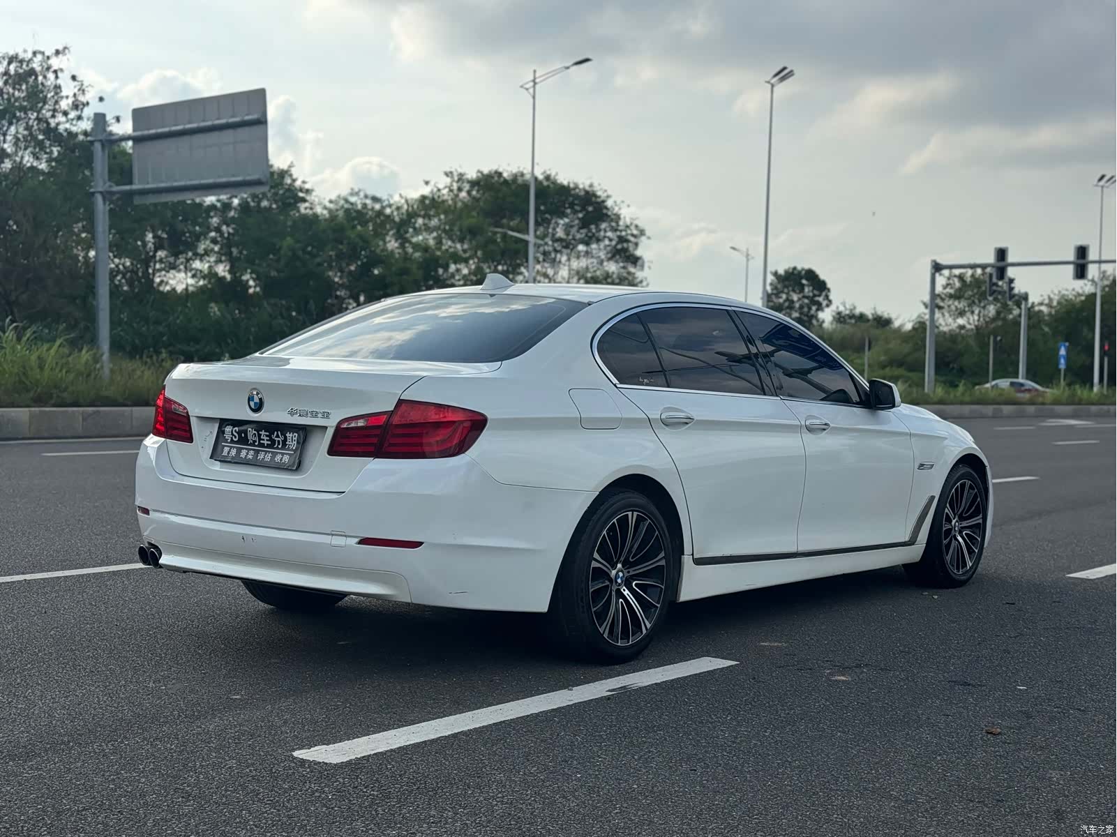 BMW 5 Series, 2011 22