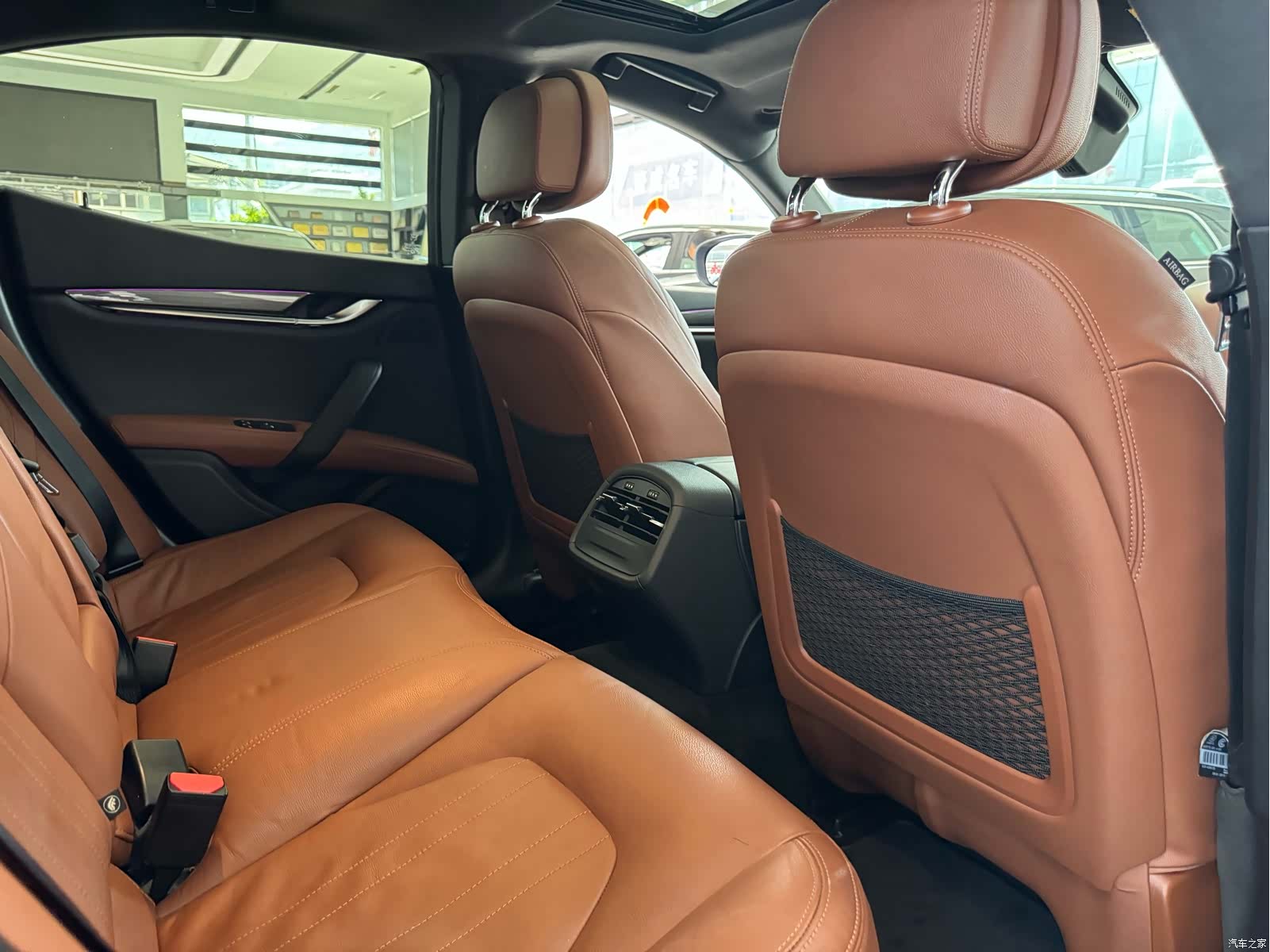 Maserati Ghibli, 2019 13