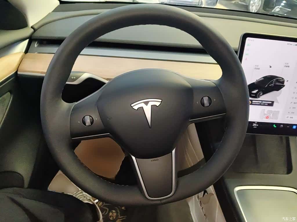 Tesla Model 3, 2023 11