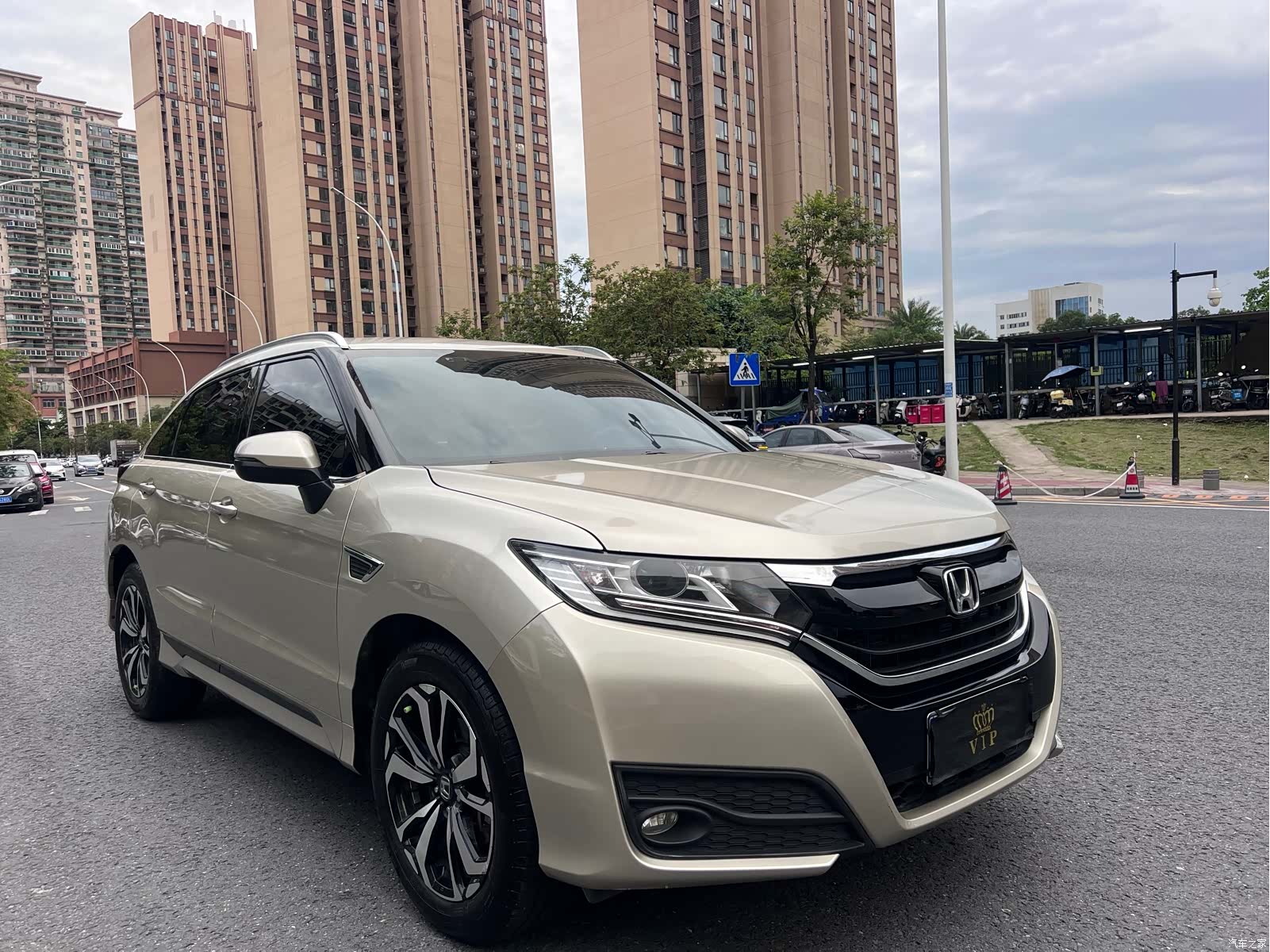 Honda UR-V